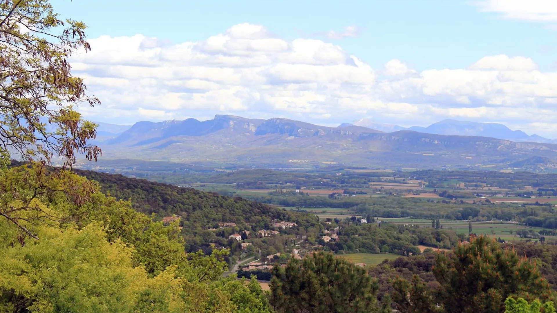 Holiday home Maison Super Calme Et Confortable - Idealement Situee - Clim - Vue Montagnes - Piscine Partagee - Parking Gratuit - Lou Tranquillou Sauzet