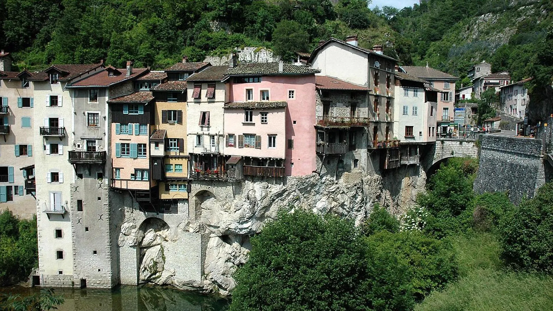 Maison Super Calme Et Confortable - Idealement Situee - Clim - Vue Montagnes - Piscine Partagee - Parking Gratuit - Lou Tranquillou Sauzet  0*, Sauzet (Drome)